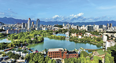 蘇樹林:以體制機(jī)制創(chuàng)新為核心推進(jìn)自貿(mào)試驗(yàn)區(qū)建設(shè)